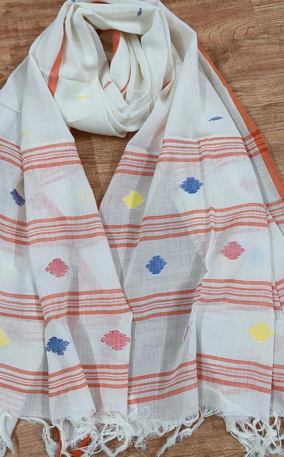 Cotton scarf with Jamdani narrow stripe